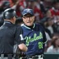 【ヤクルト】池山監督、旧広島市民球場跡で「300号やったなと…思わず…」赤はラッキーカラー