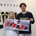 【オリックス】選手会主催のファン交流イベントが開催　大ファン女性に麦谷祐介がサプライズ登場