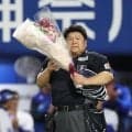 「卍ポーズ」でお馴染み　敷田審判員が通算２０００試合出場達成　ＤｅＮＡー巨人