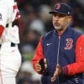 最下位のRソックス、コーラ監督を電撃解任　米メディア報道…吉田正尚の起用に影響か
