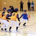 ゴロ捕球の基本が“勝手に身に付く”　低学年にお勧め…身体能力も磨く「ライン鬼」