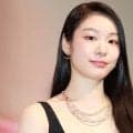 「ショートヘアですか？」女子フィギュアレジェンド、キム・ヨナさんの激変“最新ショット”にファン衝撃「クール」「見事な美しさ」