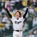 ＬＥ　ＶＥＬＶＥＴＳ・佐藤隆紀「暴投したらどうしよう」と心配も…見事ノーバン投球　甲子園で国歌独唱＆ファーストピッチセレモニー