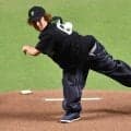 【ソフトバンク】ミラノ・コルティナ五輪スノボ銀の長谷川帝勝が始球式「いい経験」も75点