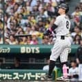 “4割打者”佐藤輝明がリーグ単独トップの8号　3冠独走の打棒に満員の甲子園は騒然
