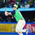 【ヤクルト】宮本丈が左足に死球受け交代　苦悶の表情　トレーナーに付き添われ歩いてベンチへ