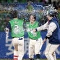 ヤクルト　７２年ぶり同一カード開幕７戦７勝　武岡右越えサヨナラ打　池山監督「また明日頑張って」