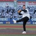 ロッテOBが“剛速球”始球式　場内ざわめく一投…風速15ｍも「懐かしいな」