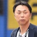 えっ来てたの！？宮本慎也氏が人気音楽グループメンバー＆ダンサーと神宮スタンドで観戦　ユニ姿にファン騒然「うらやまー」「繋がりあるんですね、びっくり」