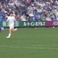 37歳元日本代表FWが衝撃のゴラッソ！「最高のゴールや」「これぞストライカーな一発」DFを翻弄→絶妙コースに突き刺す豪快ミドルシュート