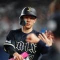 打率は西川龍馬、藤原恭大ら争う大混戦　本塁打は万波中正が両リーグ最多10発／パ・打撃トップ３一覧