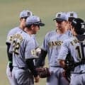 阪神・藤川監督が初回から異例の行動　いきなり４失点の門別の元へ　厳しい表情で言葉を伝える