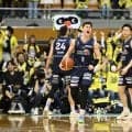 信州が福井との激闘を制しPOセミファイナル進出…3選手が20得点超、小栗12アシストで演出