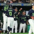 ヤクルトが２９年ぶり最速２０勝！またまたイケヤマジックさく裂！奥川初勝利＆３番起用の鈴木叶が４打点の大暴れ