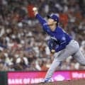 山本由伸、初回に２失点で逆転許す　適時打と捕手スミスの捕逸　厳しい表情でベンチへ