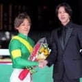 【かしわ記念】黒スーツの山Ｐが地元凱旋　船橋市出身の山下智久が表彰式に登場「レース場が熱気に包まれていました」