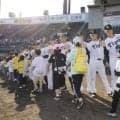 阪神　糸原、西純、今朝丸ら子どもたちに野球教室　ＳＧＬで野球振興イベント