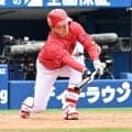 【広島】敵失絡め一挙５点のビッグイニング！投手栗林良吏の犠打をDeNA深沢鳳介が一塁悪送球
