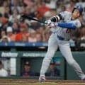 「なんだこのかわいいポーズ」大谷翔平が見せた塁上での“新パフォ”が話題「遊び心ある」