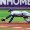 岡本和真の“超美技”で…評価されるもう1つの能力　米解説が絶賛「ビューティフル！」