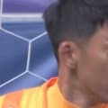 「変態や！」「W杯に選ぶしかない」元日本代表GK“超反応”で圧巻の神セーブ連発にSNS騒然「どこに打てば入るんですか？」