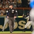 【阪神】グラウンドにジェット風船が飛来　７回裏、打席の嶋村麟士朗が指さしタイムかかる
