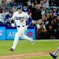 大谷勝ち越し打直後…ファン発見「似てきたなw」　塁上でパフォ“連発”「決まってました」