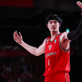 渡邊雄太、脳震とうで準々決勝欠場