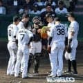 阪神　八回に逆転許す　快投の大竹が突如乱れて３失点　うつむいてベンチへ甲子園にため息充満