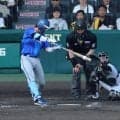 ＤｅＮＡ　逆転勝ちで３カードぶり勝ち越し　八回に６者連続出塁で一挙３得点　首位・阪神に２カード連続勝ち越し