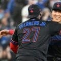 岡本和真の“神業”に「初動を見てください」　放送席が衝撃受けたプレー「怪物です」