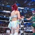 「日本のプロレスを見せた」“史上初”の日本人女子対決にファン感涙 因縁と愛憎の末に涙のハグ＆キスで電撃和解