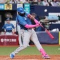 【日本ハム】レイエス、頬にイニシャル描いて母と妻へ感謝の４号「100超えちゃった」新庄監督