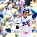 大谷翔平に「え！」　打席直前の変更にファン混乱…特別仕様が「気になるのかな？」