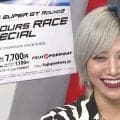 ぱーてぃーちゃん信子、生放送のハプニングに“神対応” 胸元あらわな衣装姿でスタジオ盛り上げ反響「セクシー」「カッコいい」