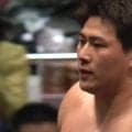 「誰？」「魔裟斗に似てる」「上半身の筋肉スゴイ」“規格外”新人力士に騒然 電車道で無傷の連勝