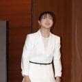 坂本花織が引退会見　スケート靴展示　開始前に報道陣に直筆メッセージカード「いつも寄り添っていただき、私の雑談にも付き合ってくださり感謝の気持ちでいっぱいです」