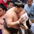 大関霧島４連勝もヒヤッ　一山本の圧力受け「ちょっと当たりがうまくいかなかった」率直に反省
