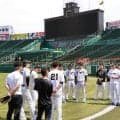 【阪神】初夏の陽気の甲子園で全体練習　佐藤輝明、中野拓夢が「外野」で打球を追う光景も