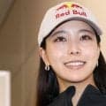 「センス抜群！」高梨沙羅のレアな白スカート姿に反響「細い脚なのに筋肉質でかっこいい」「ドキッてしました」