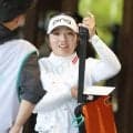 腰痛は順調に回復　メルセデスランキング首位の佐久間朱莉は「３日間で１５アンダー」“うどんパワー”で伸ばし合いに勝つ