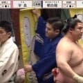 「今日も土俵上に…」大相撲中継、“人気キャラ3連の”懸賞旗に実況も注目 「スクショできた！」可愛すぎる光景にファン熱視線