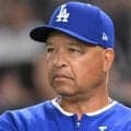 ドジャースがまさか　テオスカーの拙守で同点のランニング本塁打献上　本拠地がブーイング　ベンチでガックリ肩落とし頭抱える