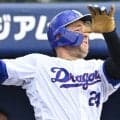 井上監督が怒！中日－ヤクルトが警告試合に　ボスラー死球で一触即発　両軍ベンチ飛び出して球場騒然　細川は２打席連続死球