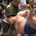 「もうちょっと止めろ」話題の超美しい四股の“所作”は本場所仕様？ 荒磯親方「逆なんですよね」館内喝采の光景に意外な秘話