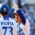 【DeNA】三森大貴、４回の守備から途中交代　３回の打席で右すね付近に自打球が直撃