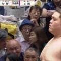 「大金だ」大関・琴櫻を撃破で平幕力士が小脇に抱えた“分厚すぎる報酬”に騒然「一体いくらよ？」