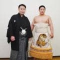 雷親方の長男垣添「感慨深いです」父の化粧まわしで新序出世披露「気合い入れて」名古屋場所へ