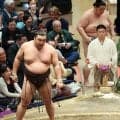 大関霧島、豪ノ山に敗れ初黒星　１敗で若隆景、翔猿と並ぶ　琴風さん「少し熱くなったかな」