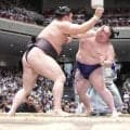 無敗の大関霧島を撃破！豪ノ山「攻めようとしたのが良かった」湊川親方から相撲内容褒められる